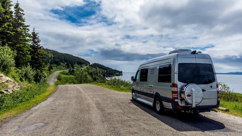 Pros and Cons of Camper Vans
